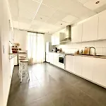 Appartement Spacious Duplex In The Center Of Onikos Bastenaken