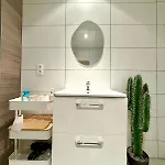 Spacious Duplex In The Center Of Onikos * Bastenaken