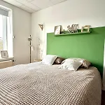 Spacious Duplex In The Center Of Onikos * Bastenaken