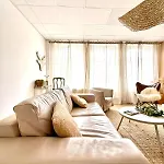 Spacious Duplex In The Center Of Onikos Appartement Bastenaken