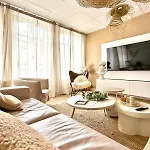 Spacious Duplex In The Center Of Onikos Bastenaken