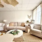 Spacious Duplex In The Center Of Onikos Appartement