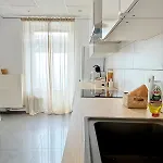 Spacious Duplex In The Center Of Onikos Appartement *