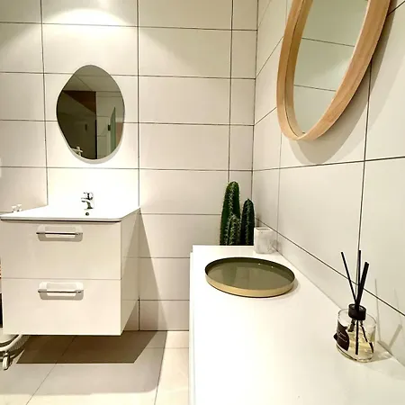 Spacious Duplex In The Center Of Onikos Daire