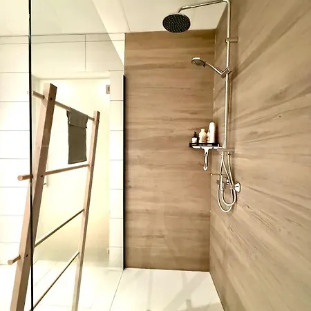 Daire Spacious Duplex In The Center Of Onikos