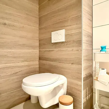 Spacious Duplex In The Center Of Onikos Daire Bastogne