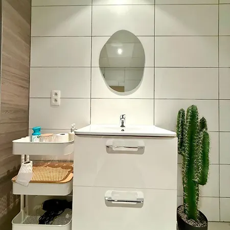 Spacious Duplex In The Center Of Onikos * Bastogne