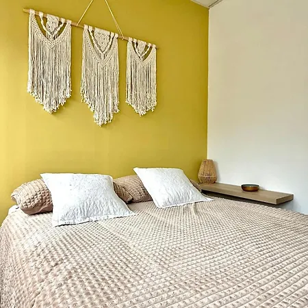 アパート Spacious Duplex In The Center Of Onikos *