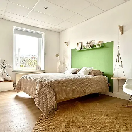 アパート Spacious Duplex In The Center Of Onikos