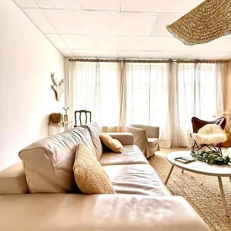 Spacious Duplex In The Center Of Onikos Daire Bastogne