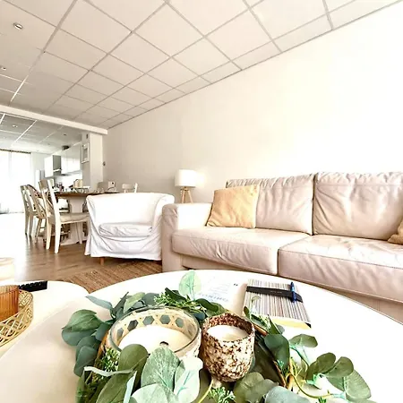 Spacious Duplex In The Center Of Onikos * Bastogne