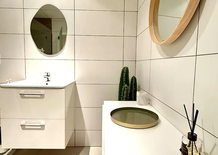 Spacious Duplex In The Center Of Onikos アパート