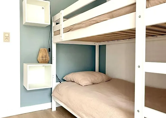 Spacious Duplex In The Center Of Onikos バストーニュ