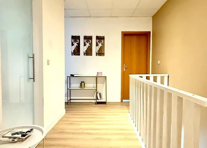 アパート Spacious Duplex In The Center Of Onikos バストーニュ