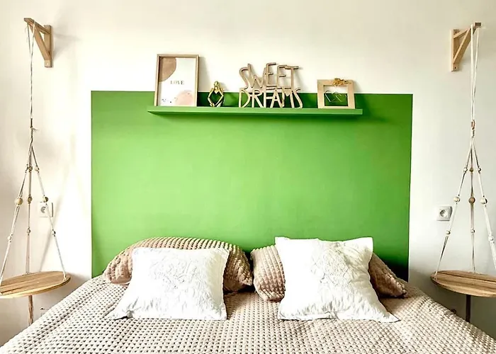 Spacious Duplex In The Center Of Onikos アパート