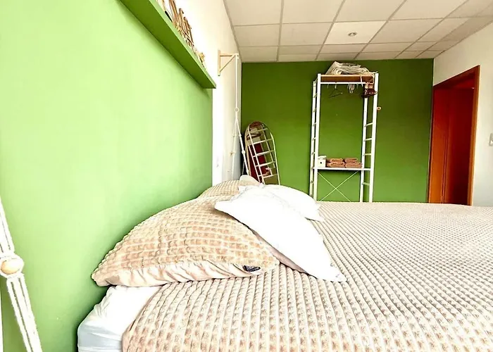 アパート Spacious Duplex In The Center Of Onikos バストーニュ