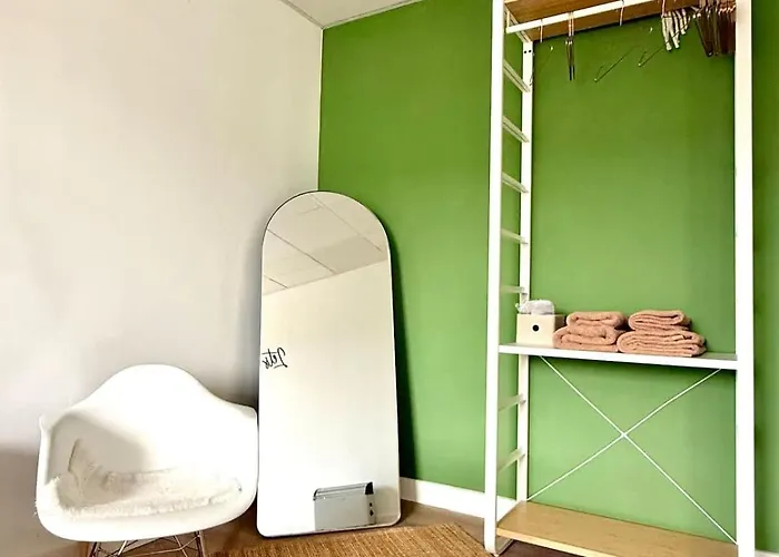 Spacious Duplex In The Center Of Onikos バストーニュ