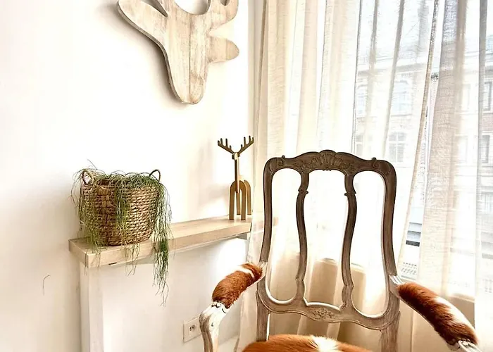 Spacious Duplex In The Center Of Onikos バストーニュ