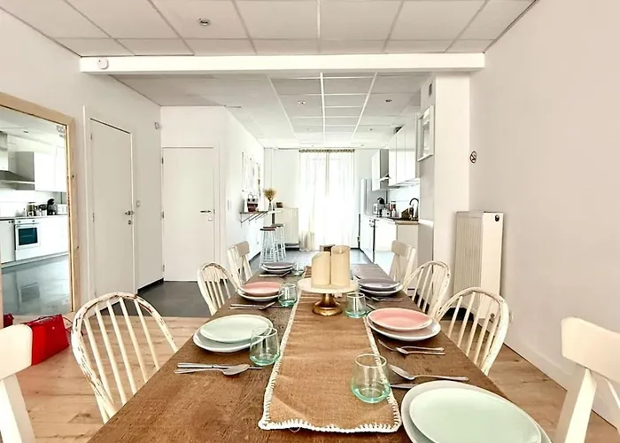 アパート Spacious Duplex In The Center Of Onikos バストーニュ